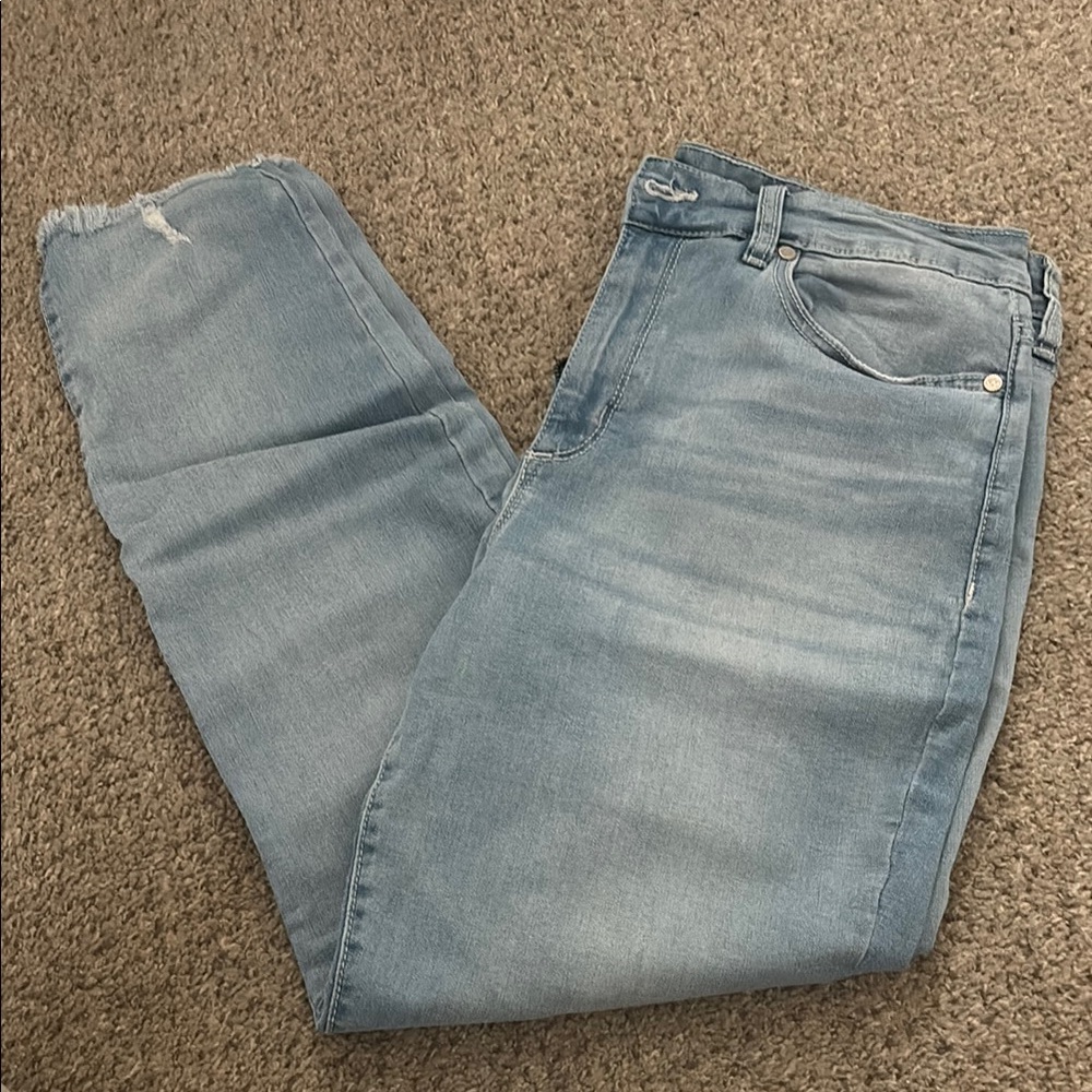 Women’s Light-wash Skinny Jeans